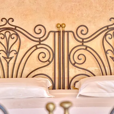 Palazzo Mosco - Dimora Storica 4*