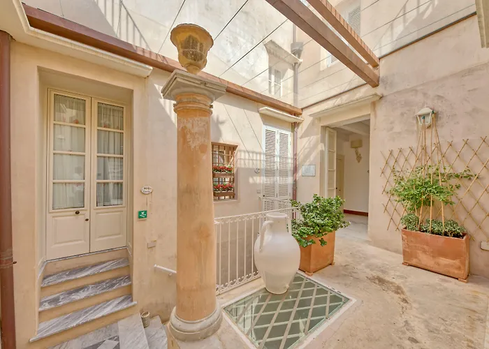 Palazzo Mosco - Dimora Storica 4*